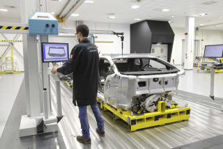 Illustration for article titled El minucioso proceso de construir un Lamborghini, foto a foto